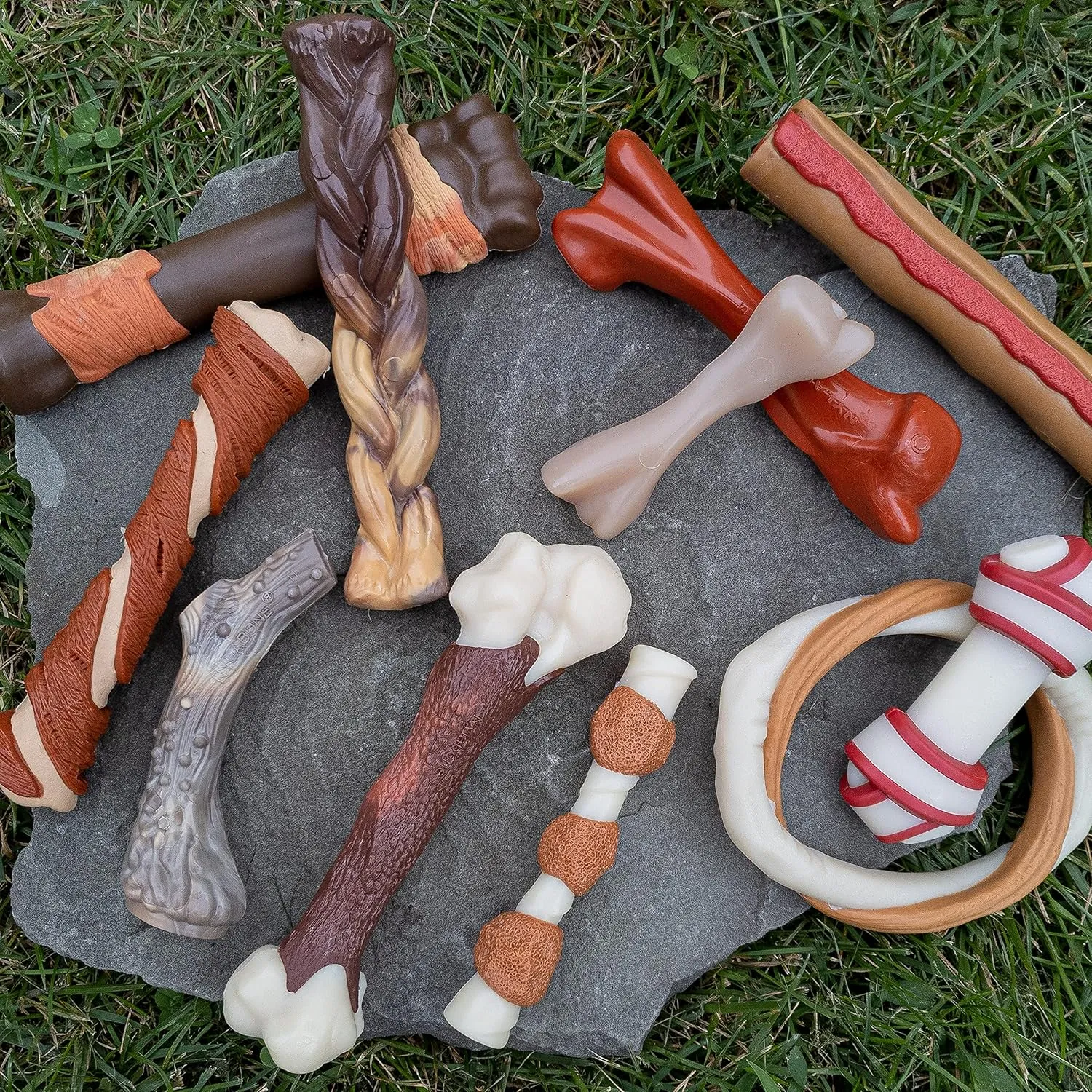 Nylabone Femur Bone Alternative Power Chew Toy for Dogs, Dog Toys for Aggressive Chewers, Beef Flavor, Large - Up to 50 lbs, 1 Count
