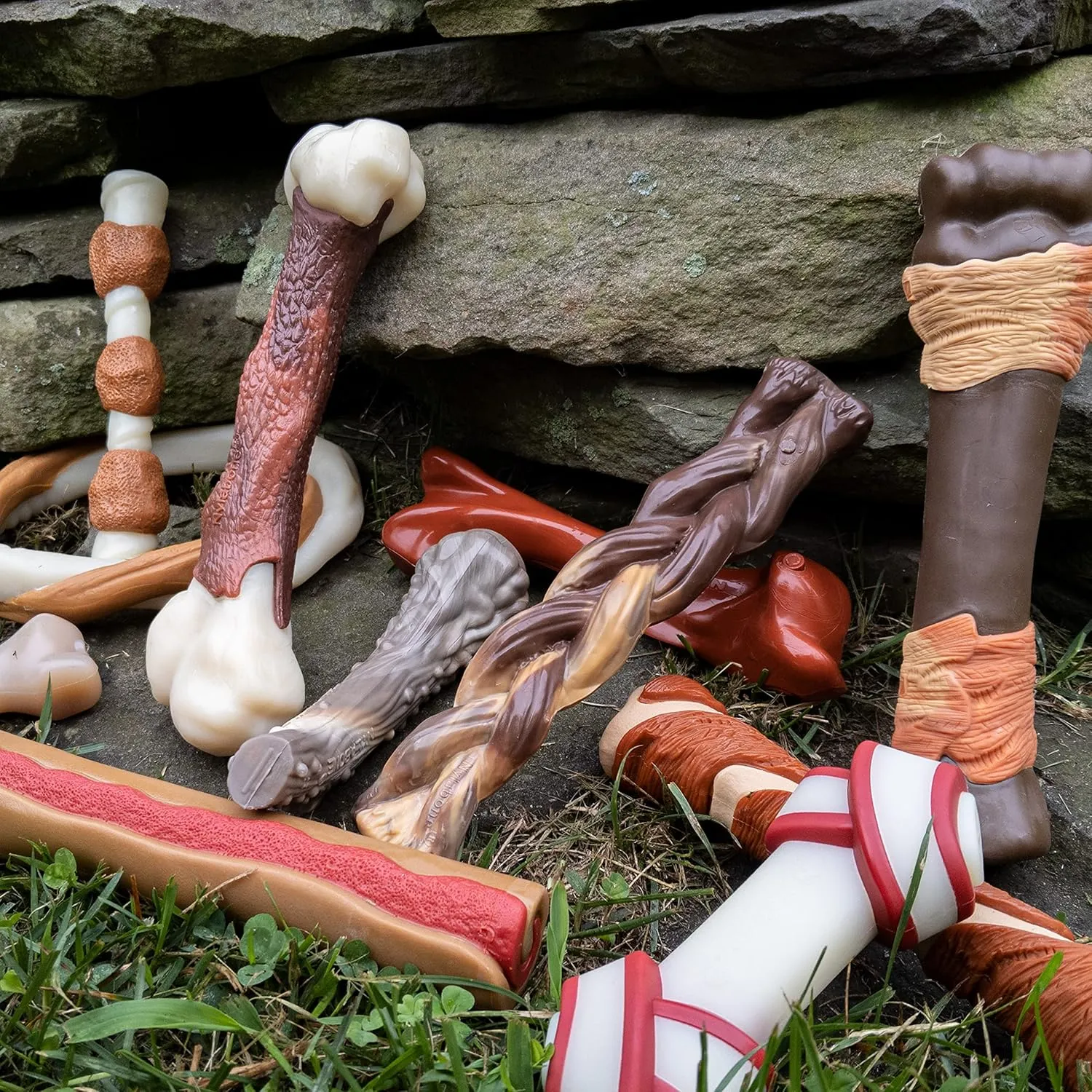 Nylabone Femur Bone Alternative Power Chew Toy for Dogs, Dog Toys for Aggressive Chewers, Beef Flavor, Large - Up to 50 lbs, 1 Count